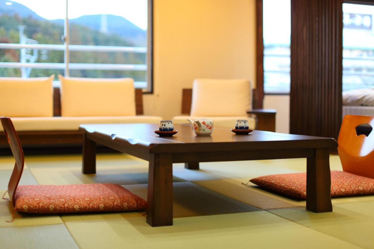 Koyokaku Hotel Ureshino Buitenkant foto