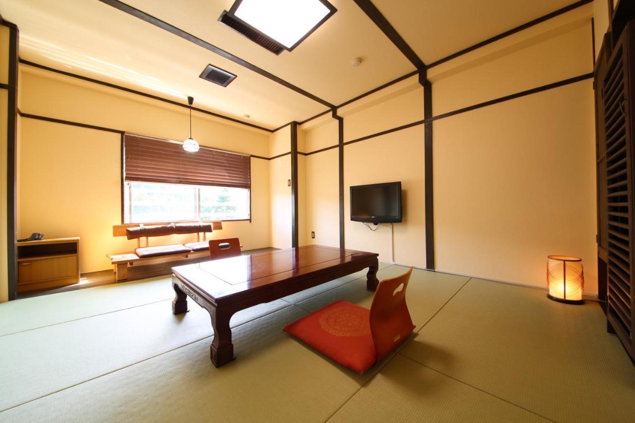 Koyokaku Hotel Ureshino Buitenkant foto